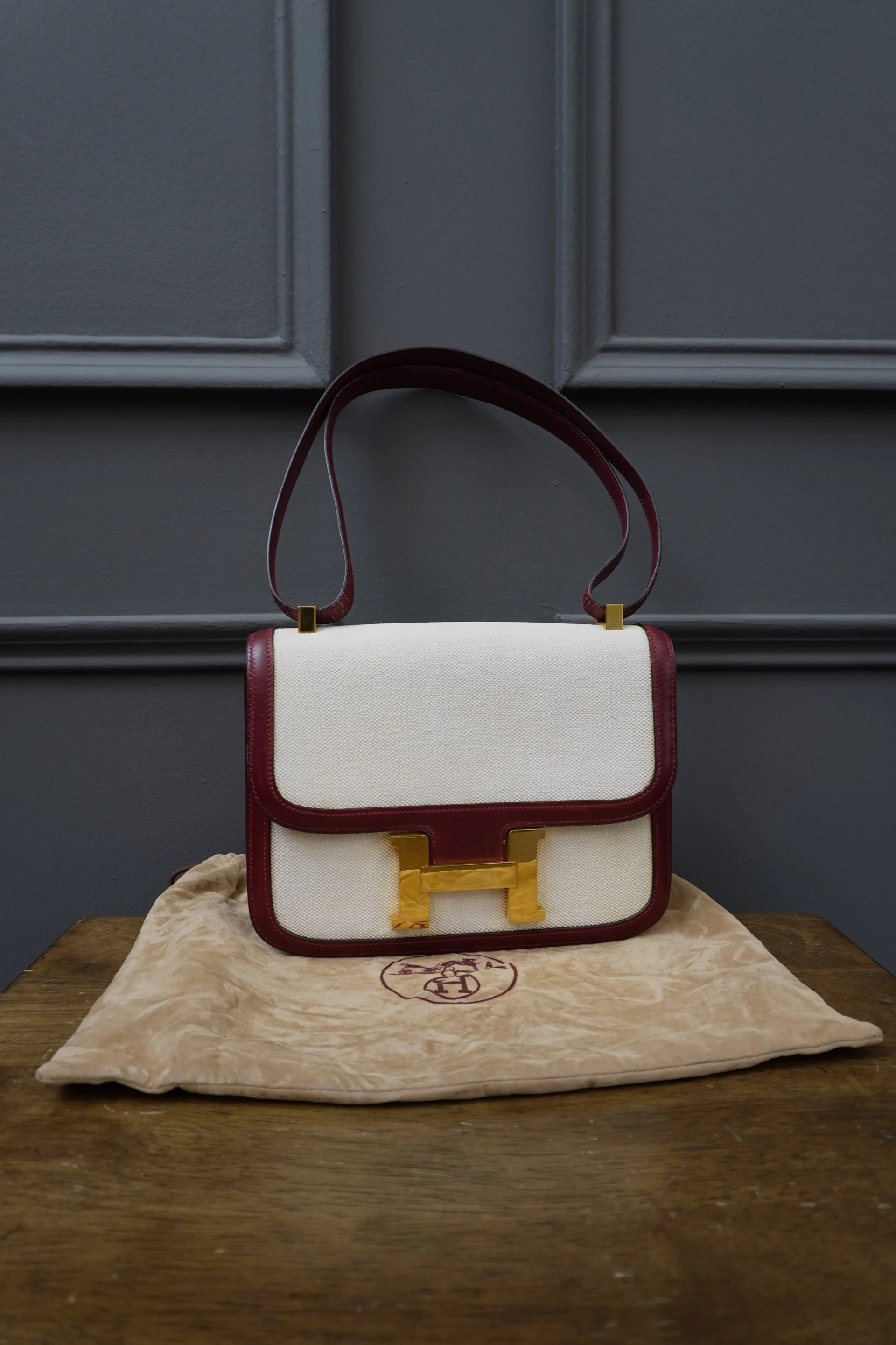 Hermès Constance
