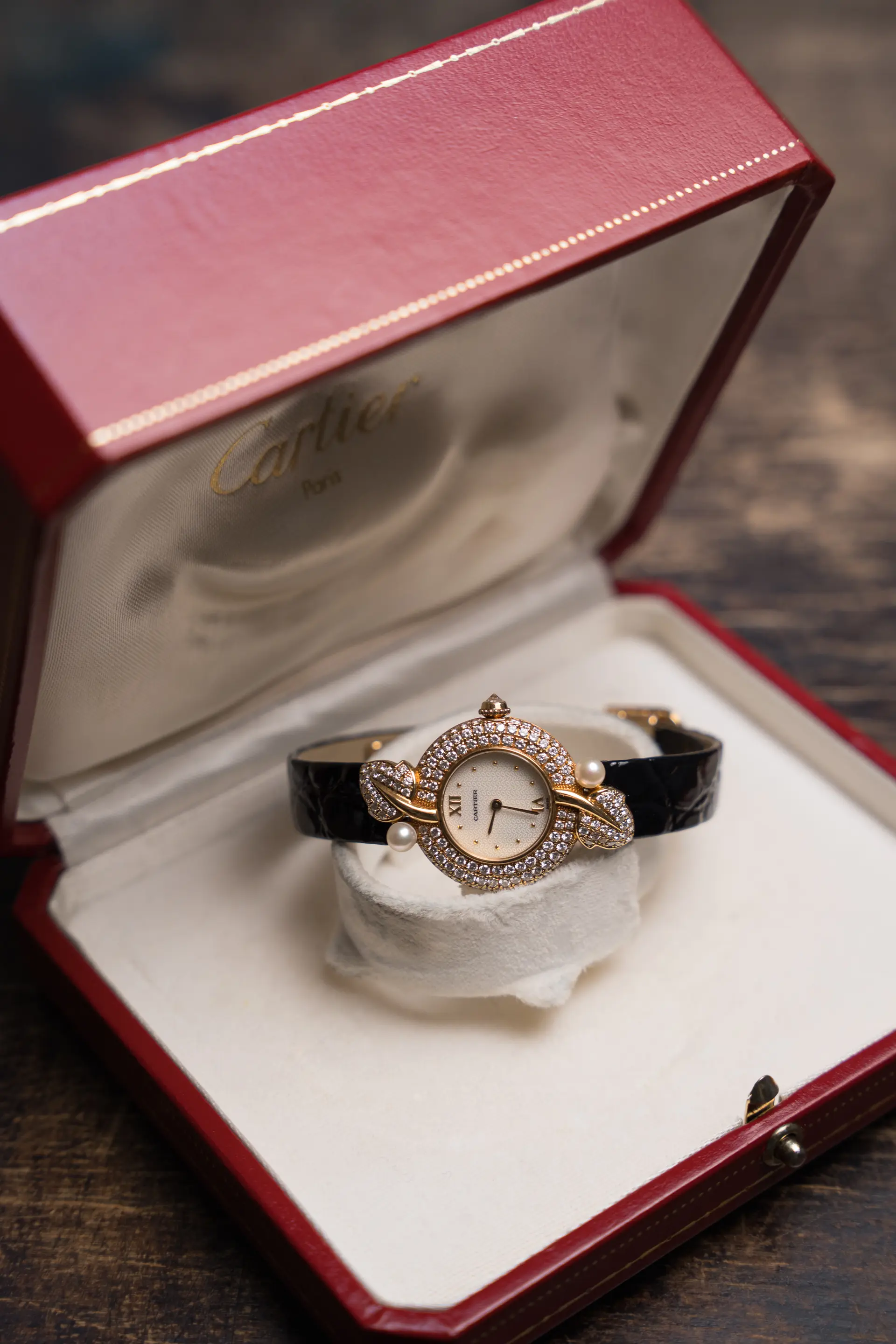 Cartier Diamond Pearl Colisee